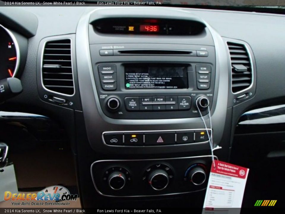 2014 Kia Sorento LX Snow White Pearl / Black Photo #17