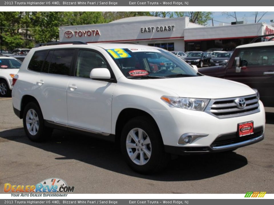 2013 Toyota Highlander V6 4WD Blizzard White Pearl / Sand Beige Photo #1