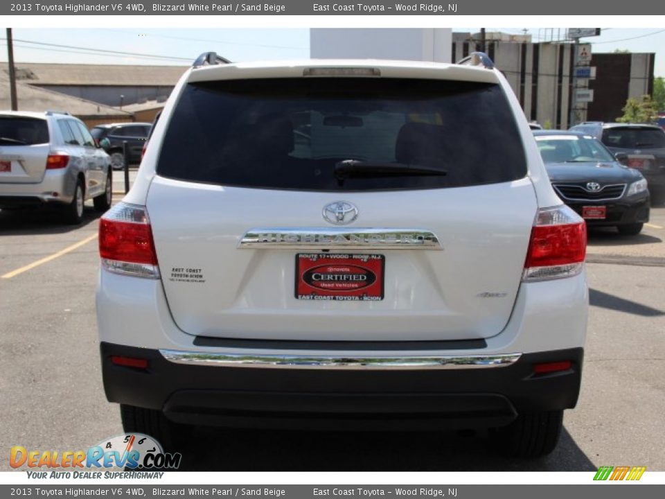 2013 Toyota Highlander V6 4WD Blizzard White Pearl / Sand Beige Photo #5