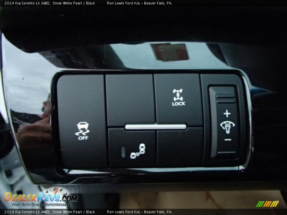 2014 Kia Sorento LX AWD Snow White Pearl / Black Photo #16