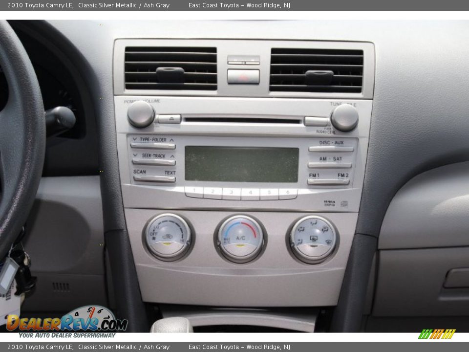 2010 Toyota Camry LE Classic Silver Metallic / Ash Gray Photo #10