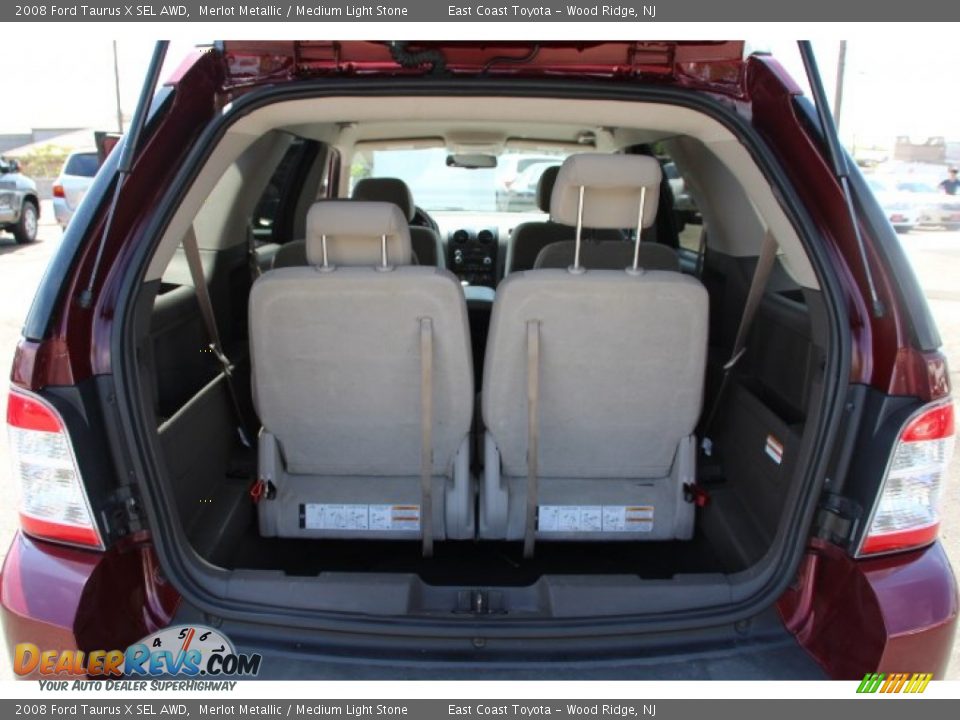 2008 Ford Taurus X SEL AWD Merlot Metallic / Medium Light Stone Photo #13
