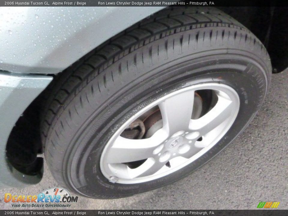 2006 Hyundai Tucson GL Alpine Frost / Beige Photo #8