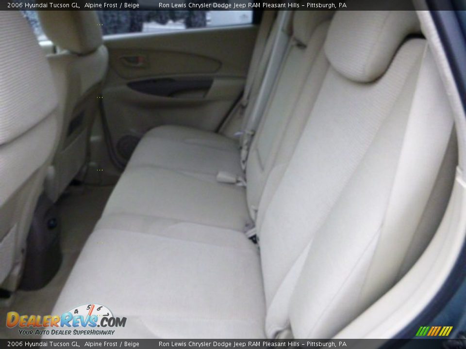 2006 Hyundai Tucson GL Alpine Frost / Beige Photo #10
