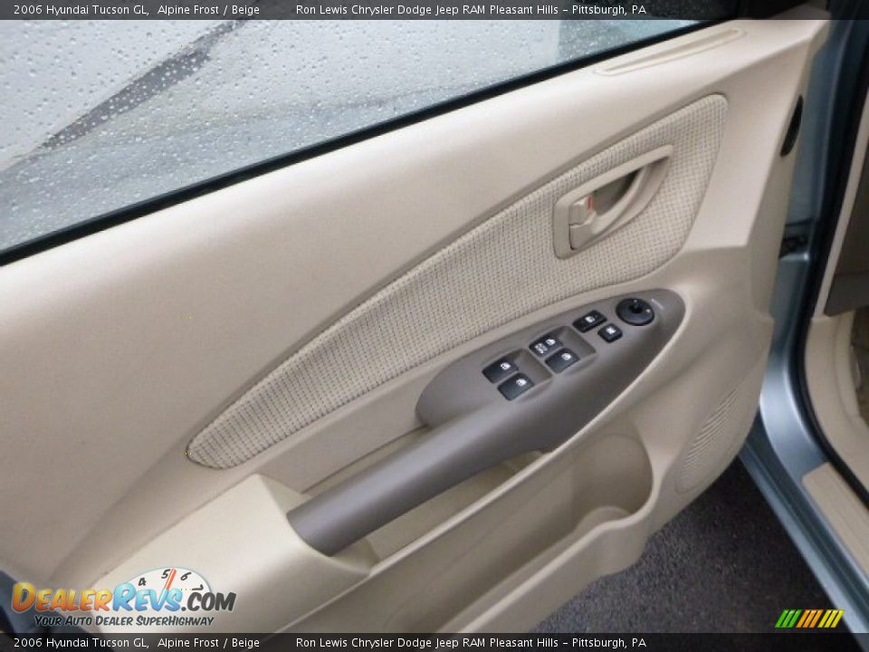 2006 Hyundai Tucson GL Alpine Frost / Beige Photo #13