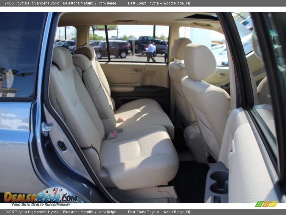 2006 Toyota Highlander Hybrid Bluestone Metallic / Ivory Beige Photo #11
