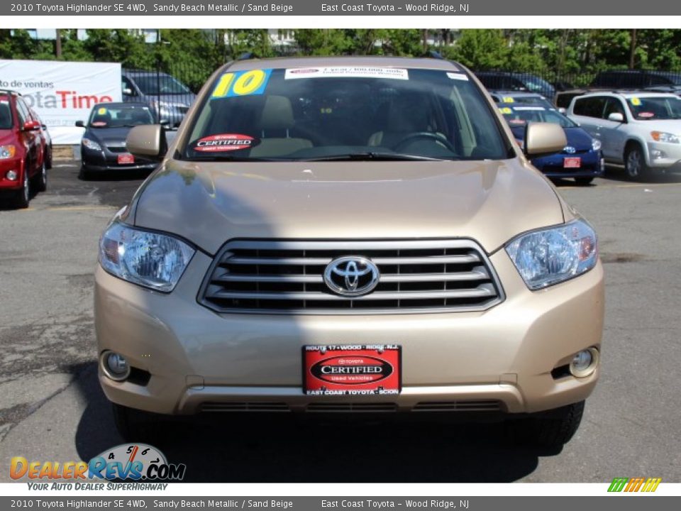 2010 Toyota Highlander SE 4WD Sandy Beach Metallic / Sand Beige Photo #2