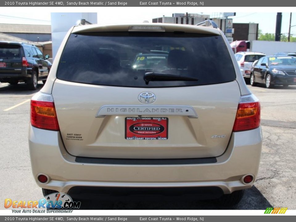 2010 Toyota Highlander SE 4WD Sandy Beach Metallic / Sand Beige Photo #5