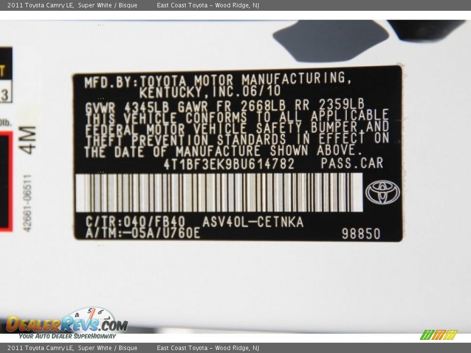 2011 Toyota Camry LE Super White / Bisque Photo #14