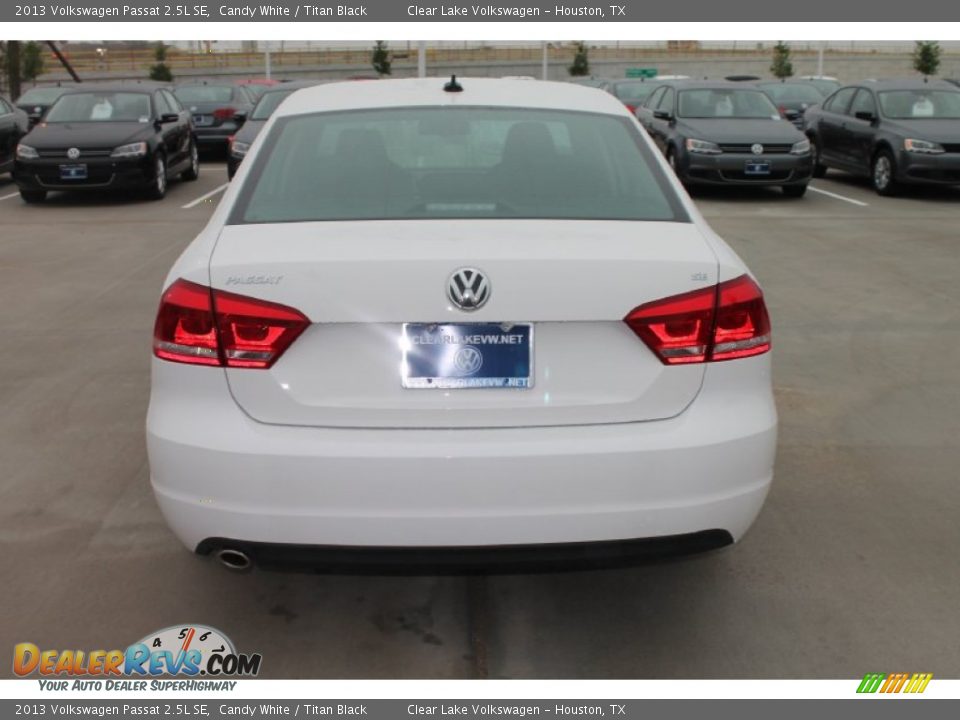 2013 Volkswagen Passat 2.5L SE Candy White / Titan Black Photo #8