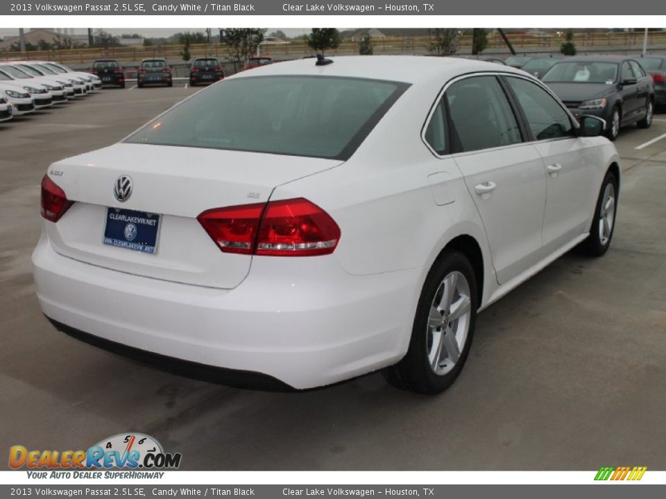 2013 Volkswagen Passat 2.5L SE Candy White / Titan Black Photo #9