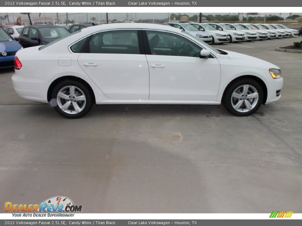 2013 Volkswagen Passat 2.5L SE Candy White / Titan Black Photo #10