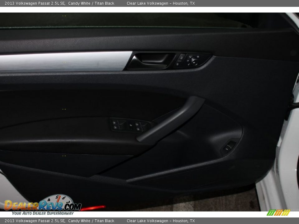 2013 Volkswagen Passat 2.5L SE Candy White / Titan Black Photo #11