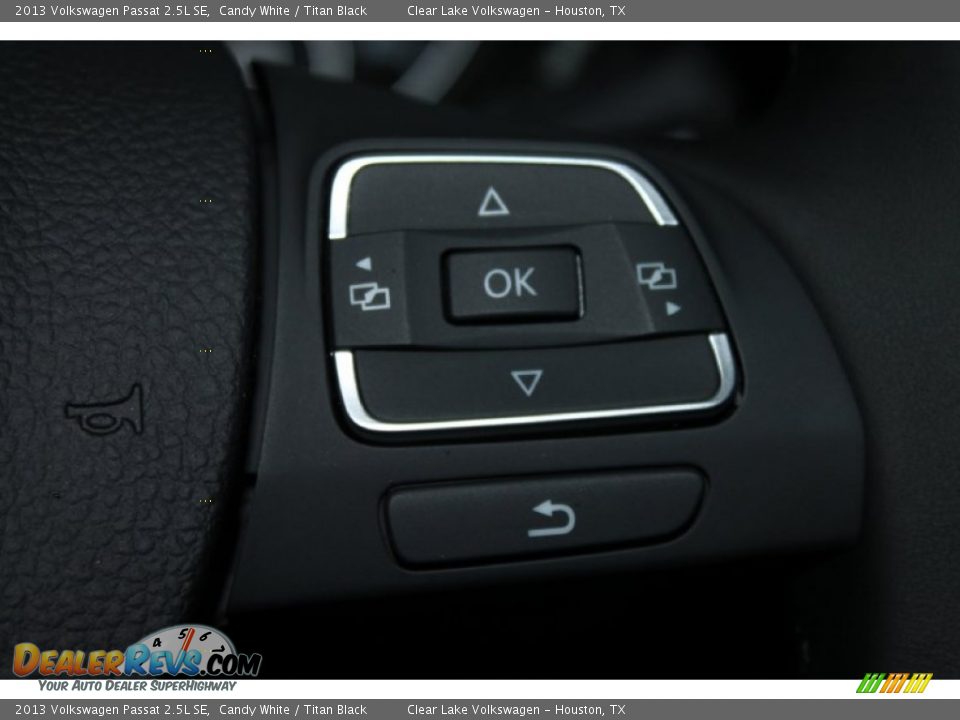 2013 Volkswagen Passat 2.5L SE Candy White / Titan Black Photo #21