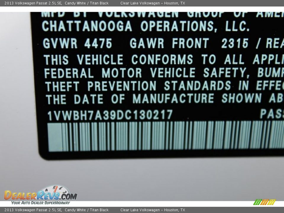 2013 Volkswagen Passat 2.5L SE Candy White / Titan Black Photo #32
