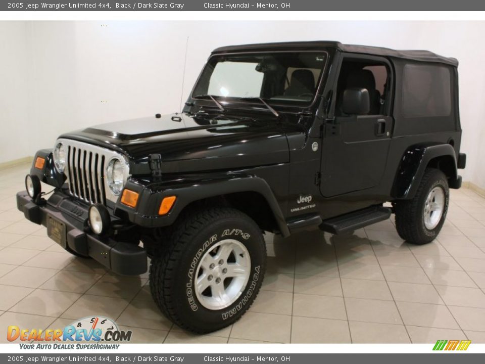 2005 Jeep Wrangler Unlimited 4x4 Black / Dark Slate Gray Photo #3