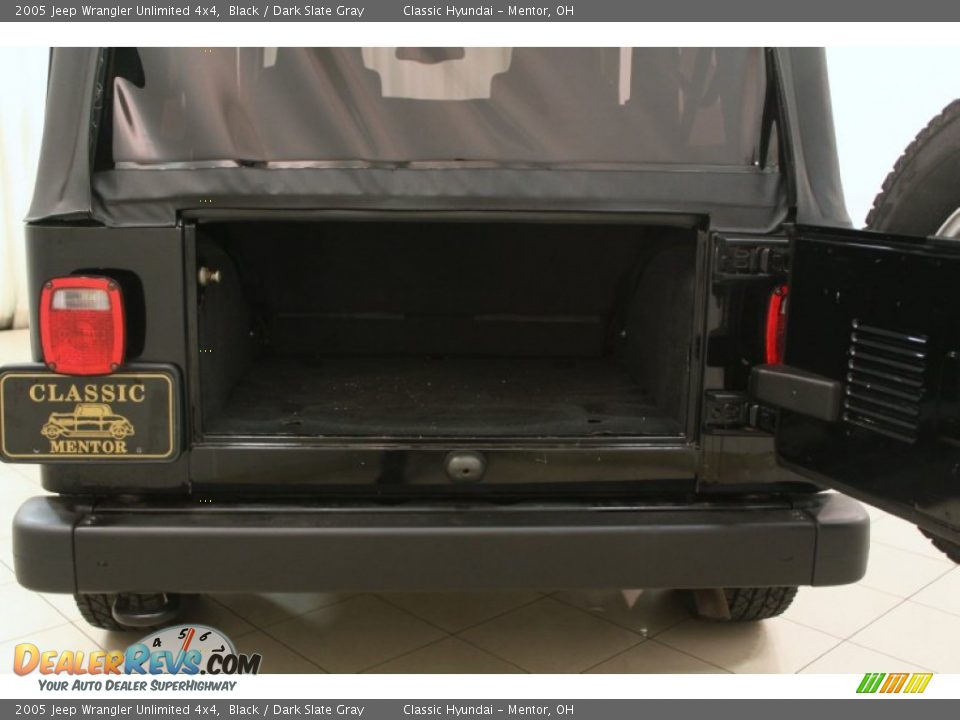 2005 Jeep Wrangler Unlimited 4x4 Black / Dark Slate Gray Photo #12