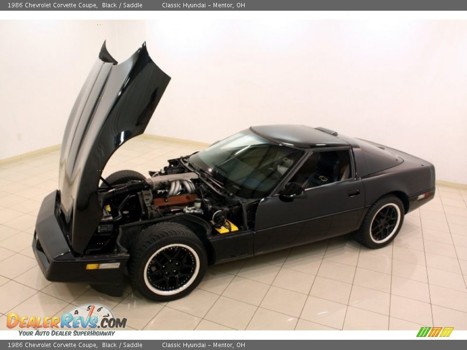 Front 3/4 View of 1986 Chevrolet Corvette Coupe Photo #21