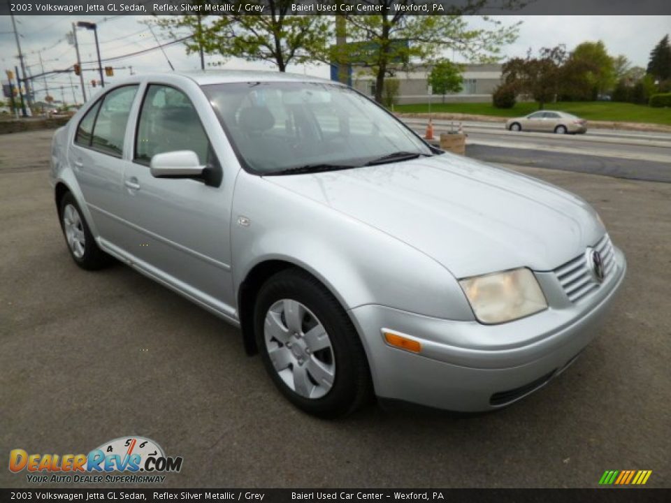 Front 3/4 View of 2003 Volkswagen Jetta GL Sedan Photo #1