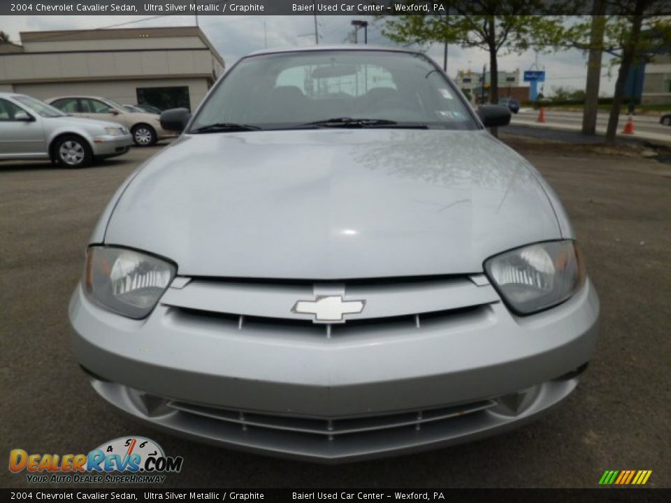 2004 Chevrolet Cavalier Sedan Ultra Silver Metallic / Graphite Photo #2