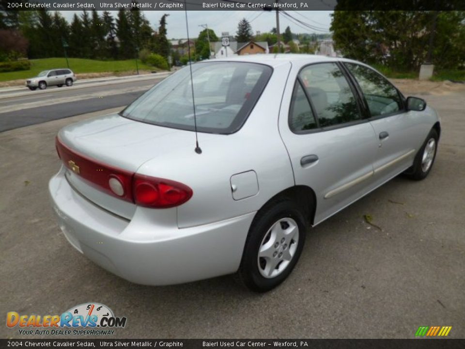 2004 Chevrolet Cavalier Sedan Ultra Silver Metallic / Graphite Photo #7