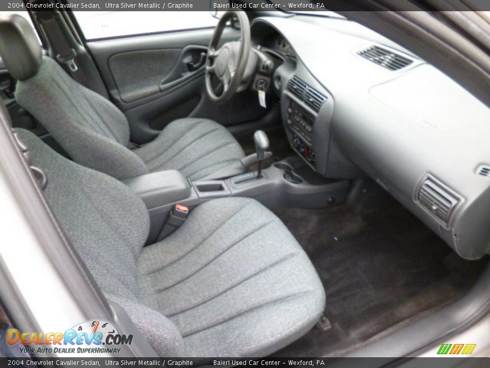 Graphite Interior - 2004 Chevrolet Cavalier Sedan Photo #10