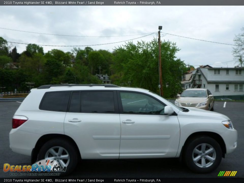 2010 Toyota Highlander SE 4WD Blizzard White Pearl / Sand Beige Photo #10