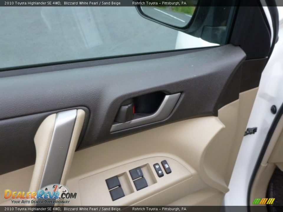 2010 Toyota Highlander SE 4WD Blizzard White Pearl / Sand Beige Photo #16
