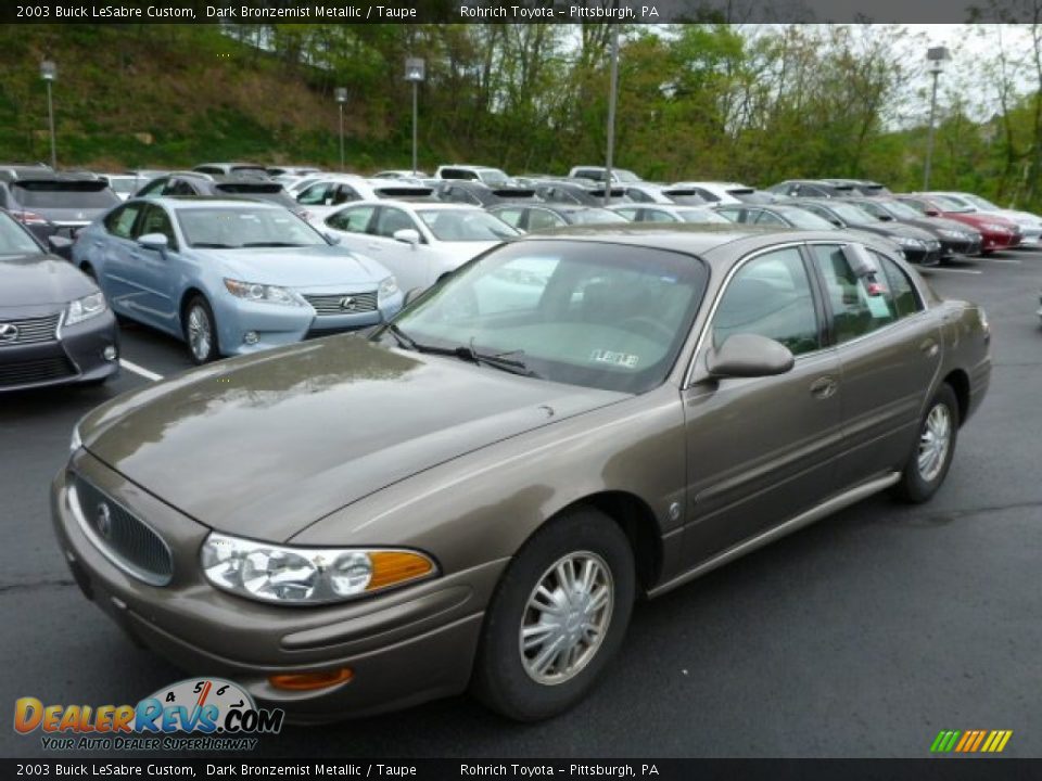 Front 3/4 View of 2003 Buick LeSabre Custom Photo #3