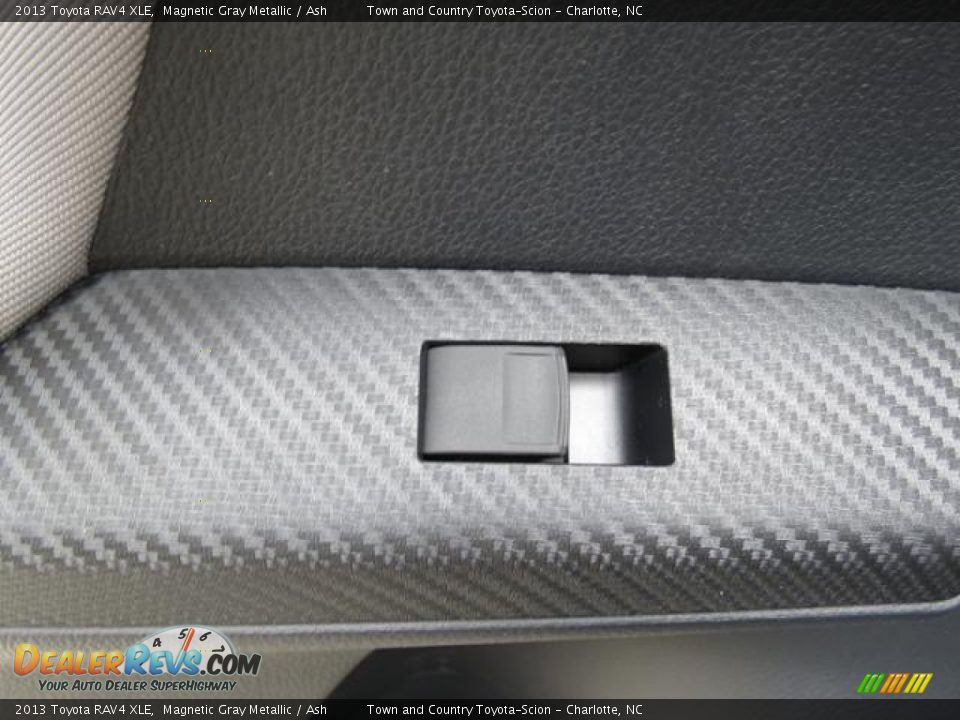 2013 Toyota RAV4 XLE Magnetic Gray Metallic / Ash Photo #7