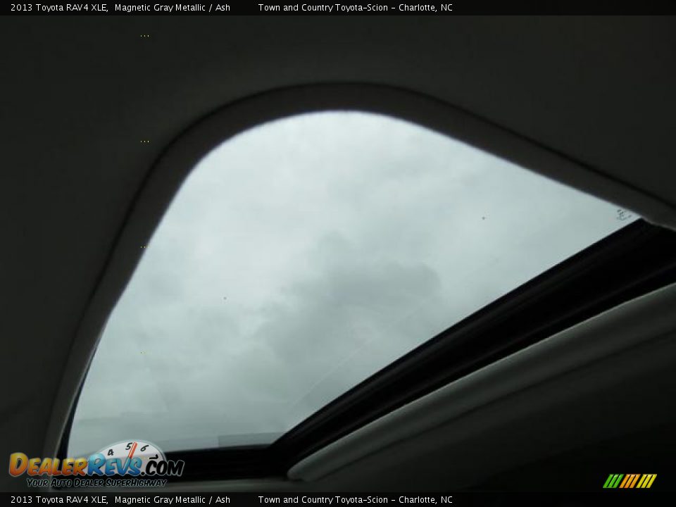 2013 Toyota RAV4 XLE Magnetic Gray Metallic / Ash Photo #11