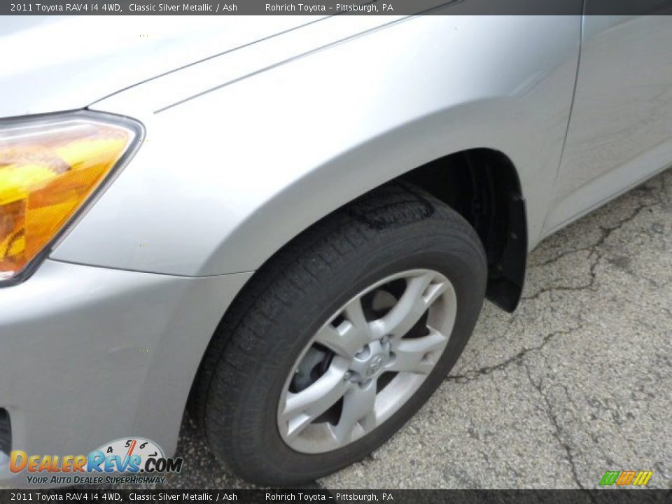 2011 Toyota RAV4 I4 4WD Classic Silver Metallic / Ash Photo #8