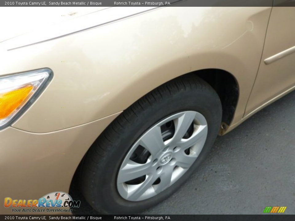 2010 Toyota Camry LE Sandy Beach Metallic / Bisque Photo #8