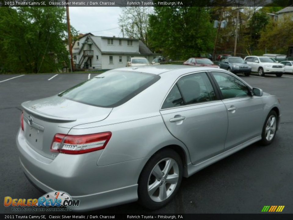 2011 Toyota Camry SE Classic Silver Metallic / Dark Charcoal Photo #11