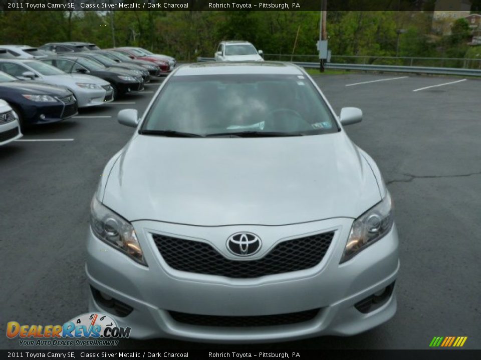 2011 Toyota Camry SE Classic Silver Metallic / Dark Charcoal Photo #14