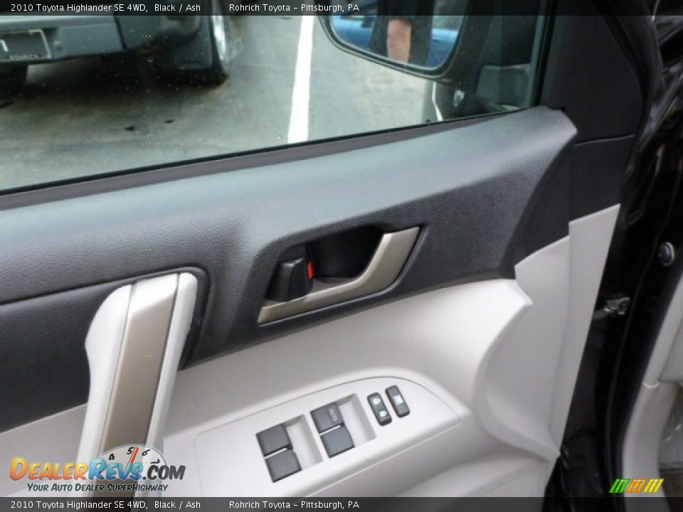 2010 Toyota Highlander SE 4WD Black / Ash Photo #16