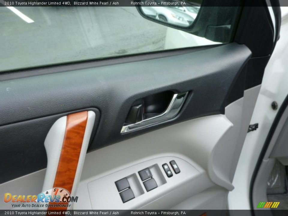 2010 Toyota Highlander Limited 4WD Blizzard White Pearl / Ash Photo #16