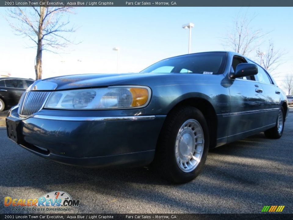 2001 Lincoln Town Car Executive Aqua Blue / Light Graphite Photo #1