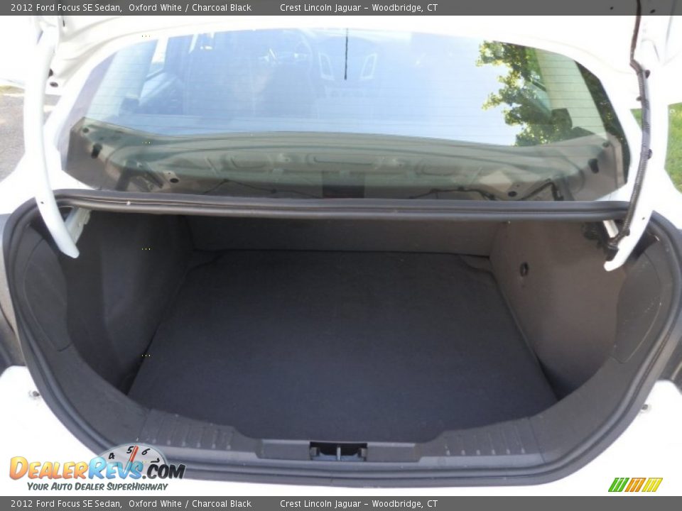 2012 Ford Focus SE Sedan Oxford White / Charcoal Black Photo #7