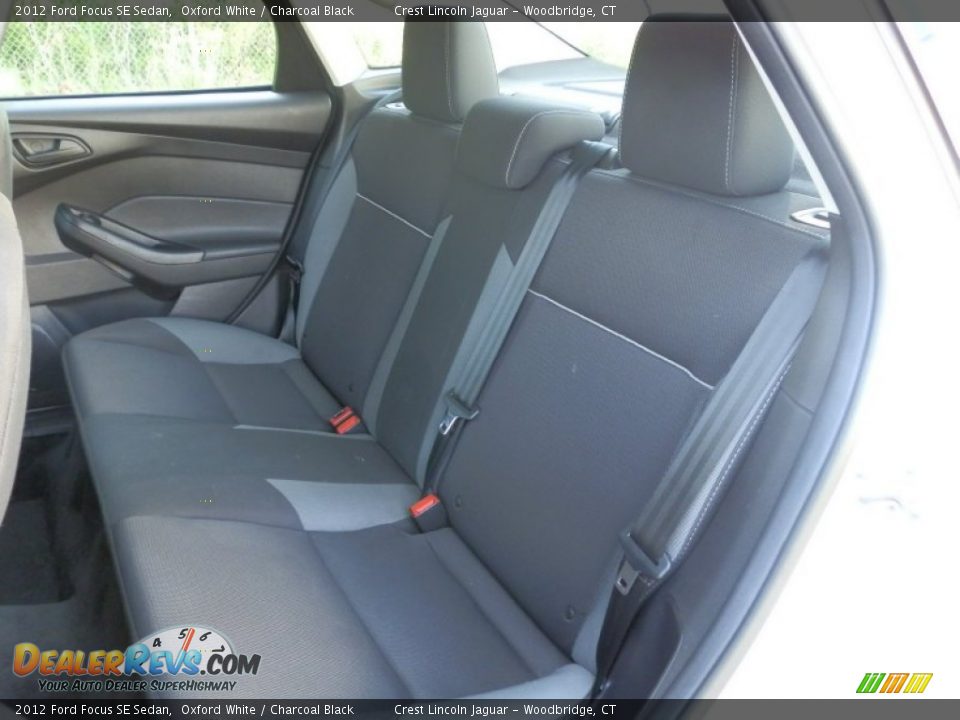 2012 Ford Focus SE Sedan Oxford White / Charcoal Black Photo #9