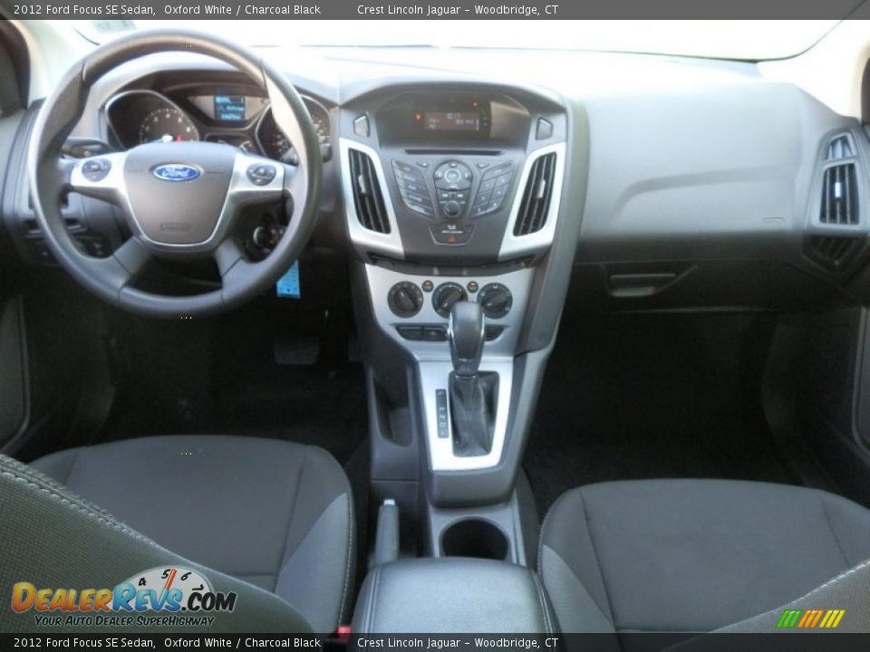 2012 Ford Focus SE Sedan Oxford White / Charcoal Black Photo #10