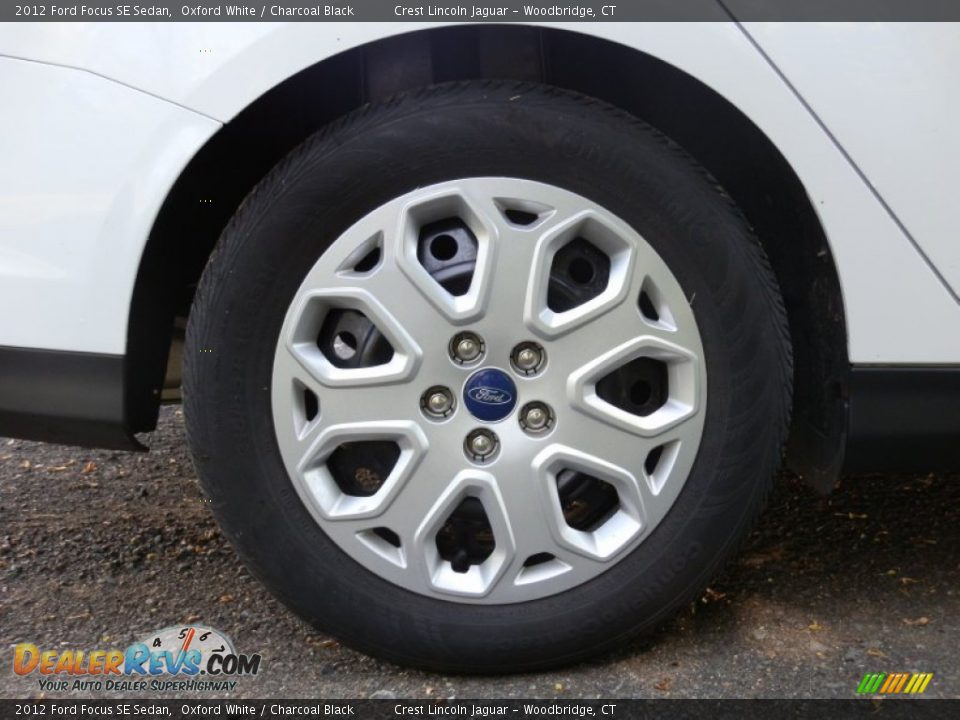 2012 Ford Focus SE Sedan Oxford White / Charcoal Black Photo #12