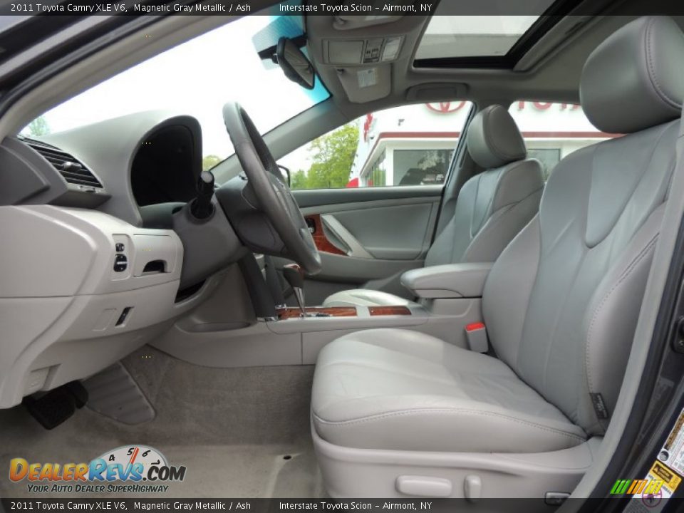 2011 Toyota Camry XLE V6 Magnetic Gray Metallic / Ash Photo #10