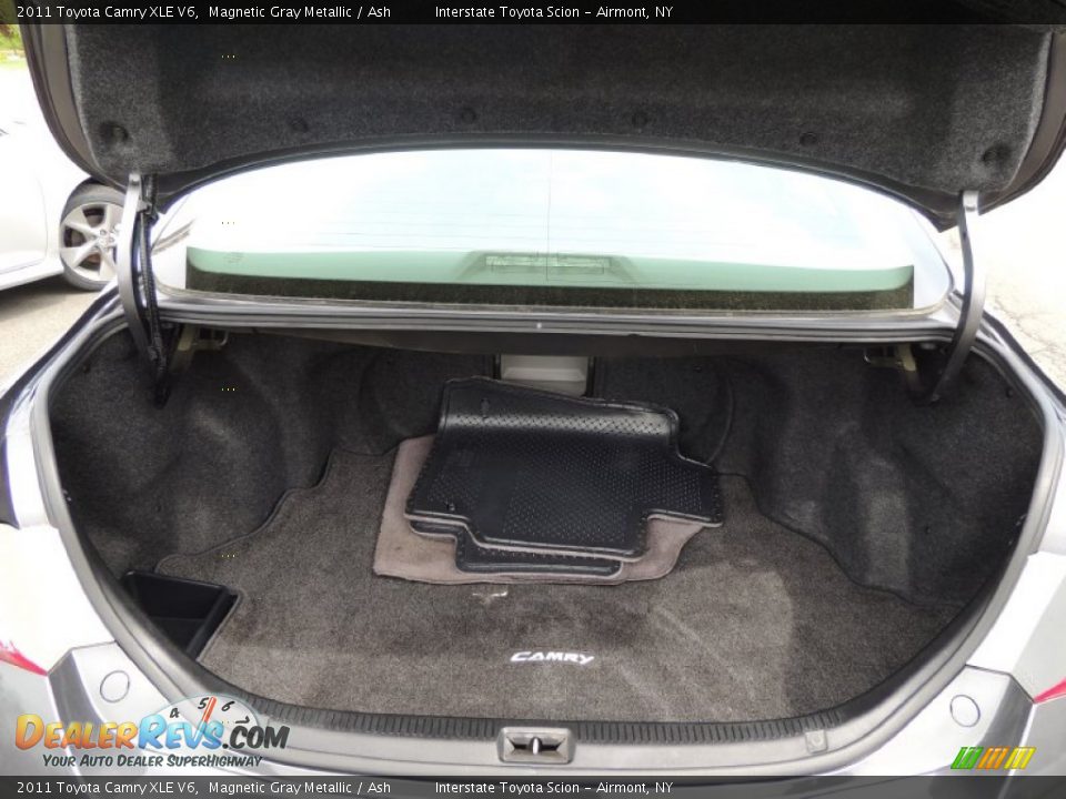 2011 Toyota Camry XLE V6 Magnetic Gray Metallic / Ash Photo #18