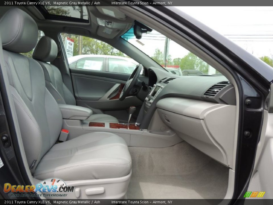 2011 Toyota Camry XLE V6 Magnetic Gray Metallic / Ash Photo #22