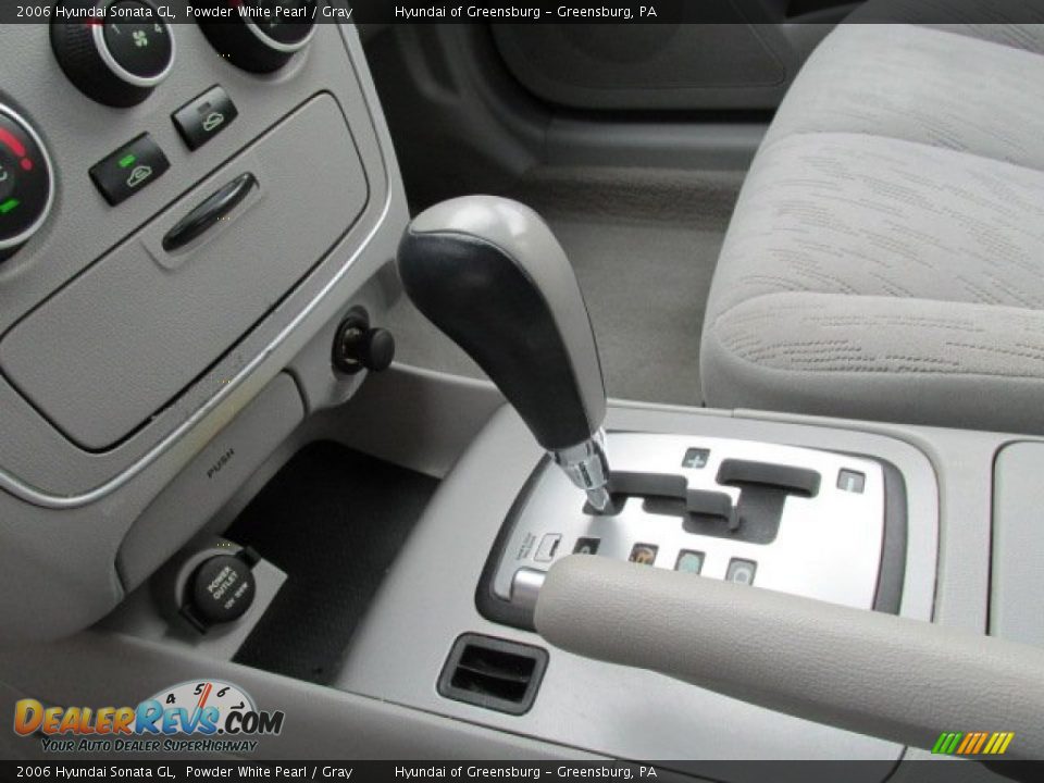 2006 Hyundai Sonata GL Powder White Pearl / Gray Photo #15