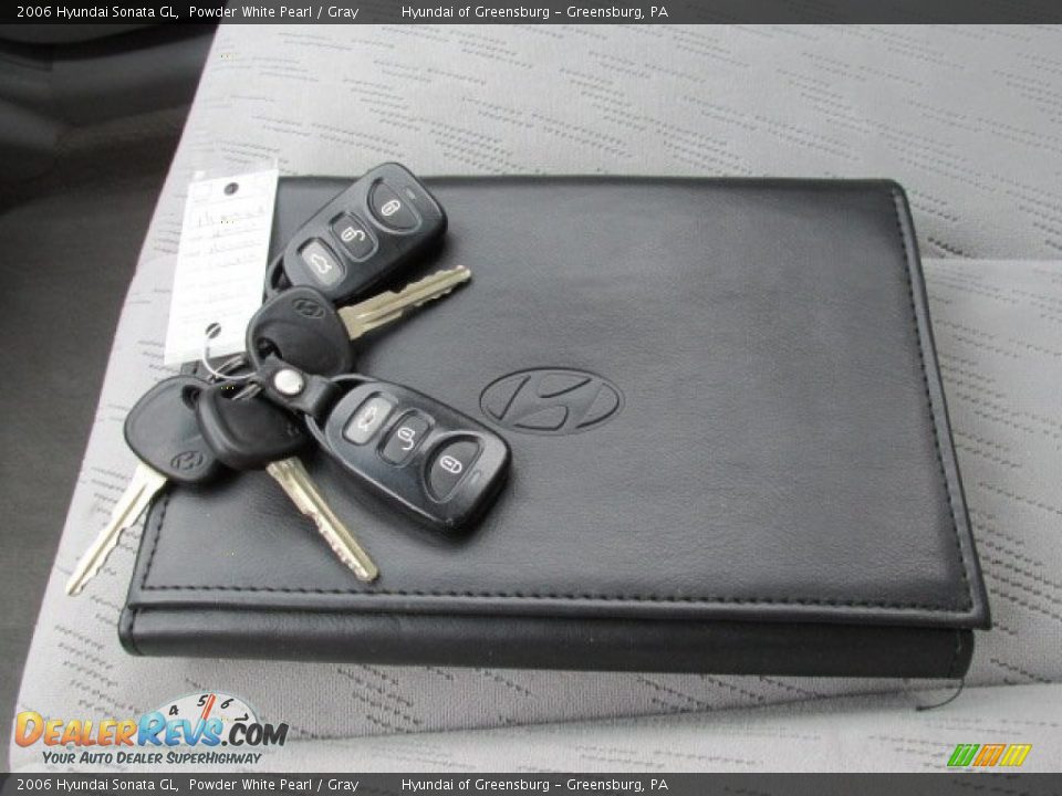 2006 Hyundai Sonata GL Powder White Pearl / Gray Photo #23