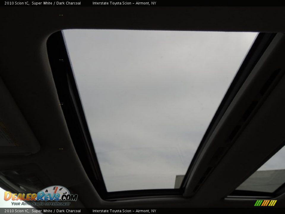 2010 Scion tC Super White / Dark Charcoal Photo #11