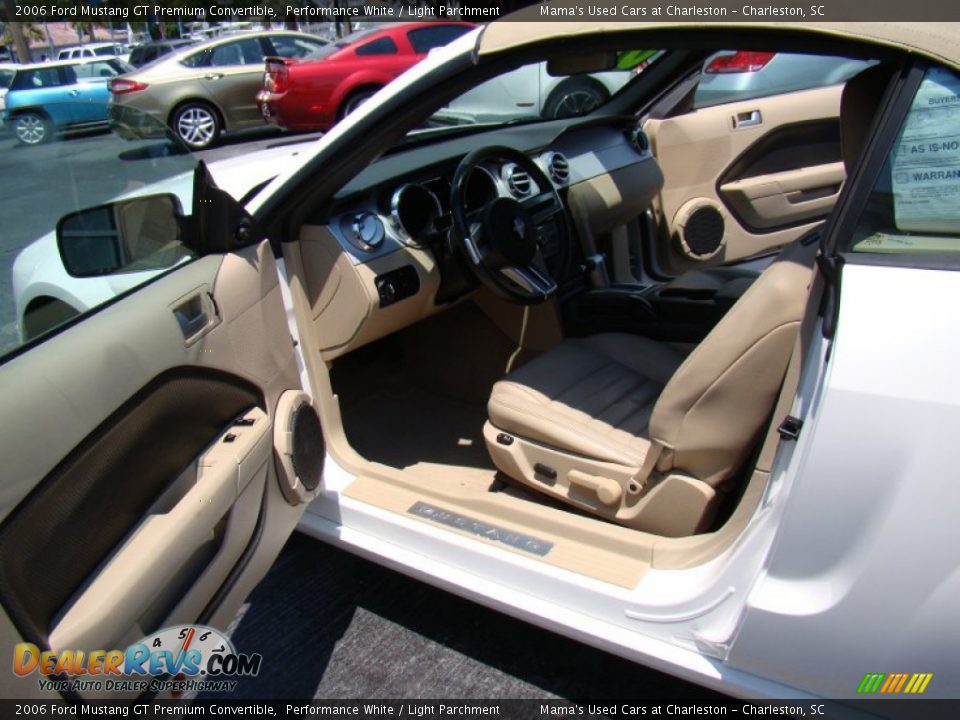 2006 Ford Mustang GT Premium Convertible Performance White / Light Parchment Photo #9