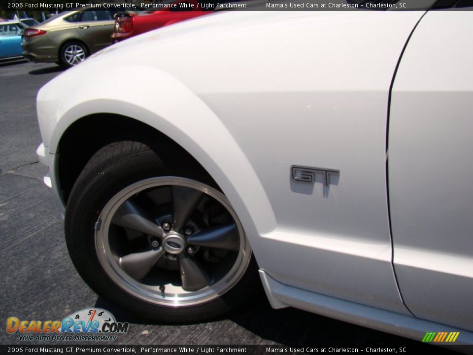 2006 Ford Mustang GT Premium Convertible Performance White / Light Parchment Photo #26